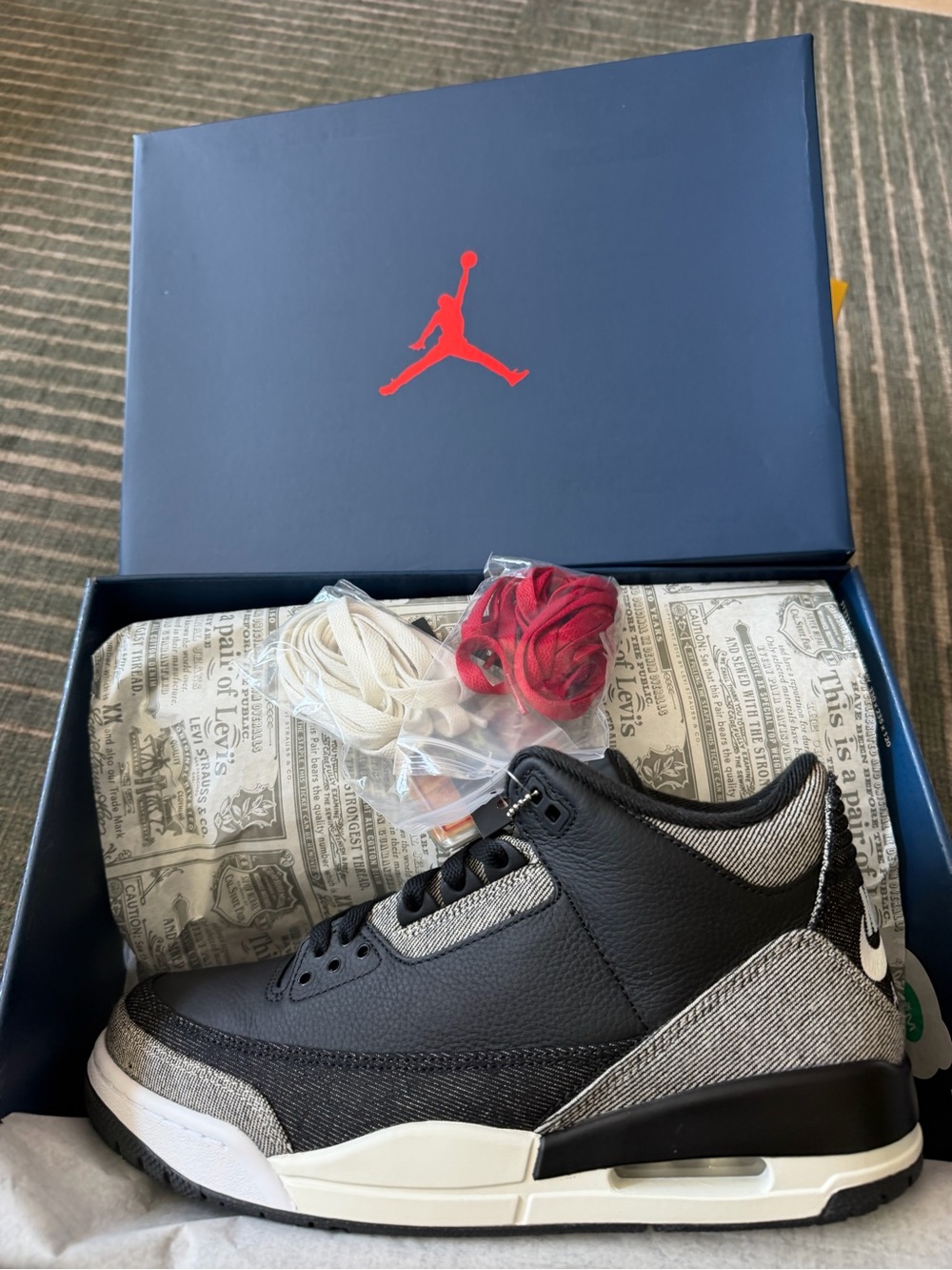 Brand new: Jordan3 RTR LSC BLK SP